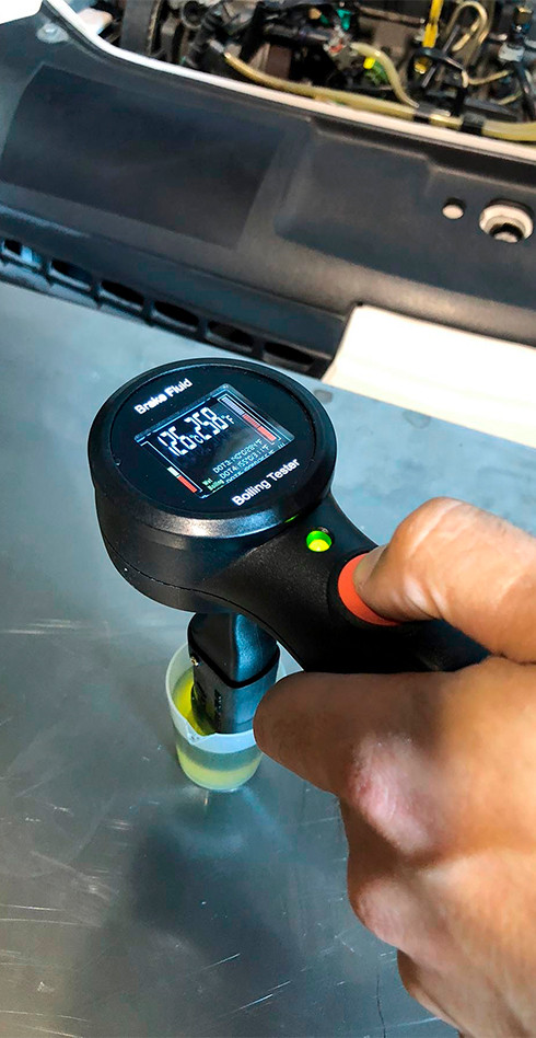Hubitools – Tester bodu varu brzdovej kvapaliny-6